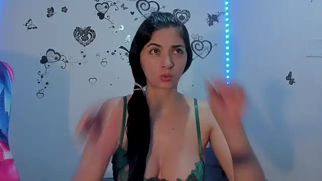 Linisprincehot69 online show from May 1, 7:33 am