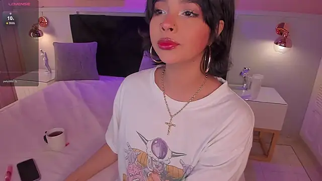 chloe watson  online show from May 16, 7:57 pm