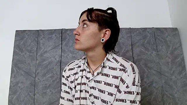 linda 33 online show from October 23, 7:20 pm