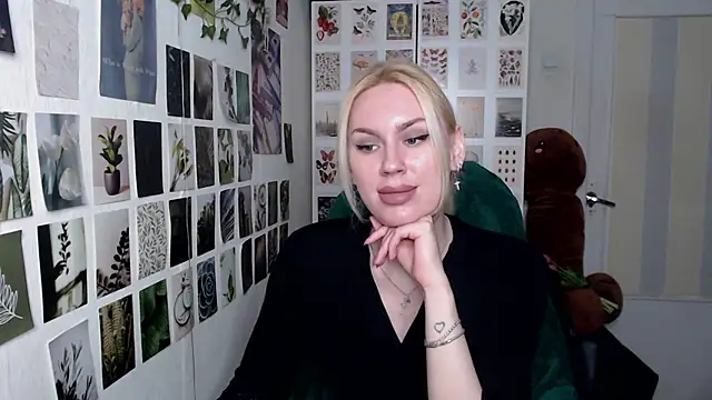 CapriScorpion online show from April 27, 5:10 pm