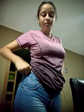 robertguada online show from April 17, 9:06 pm