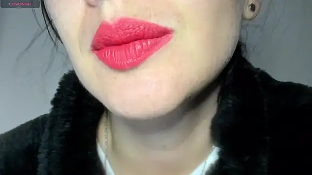 queen fetish online show from January 8, 2:32 pm