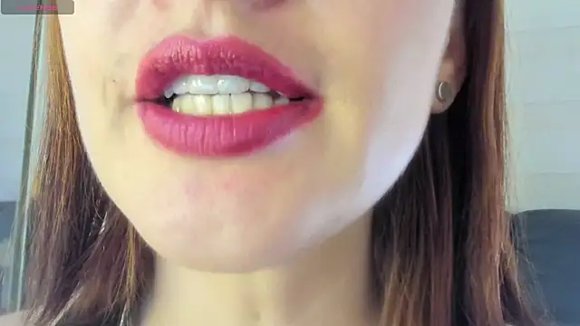 queen fetish online show from May 5, 3:59 pm