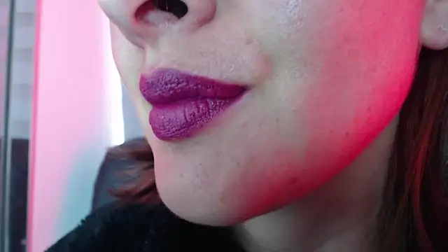 queen fetish online show from April 28, 9:08 pm
