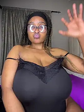 Bustygoddess32 online show from May 21, 12:08 am