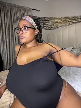 Bustygoddess32 online show from May 16, 1:30 am