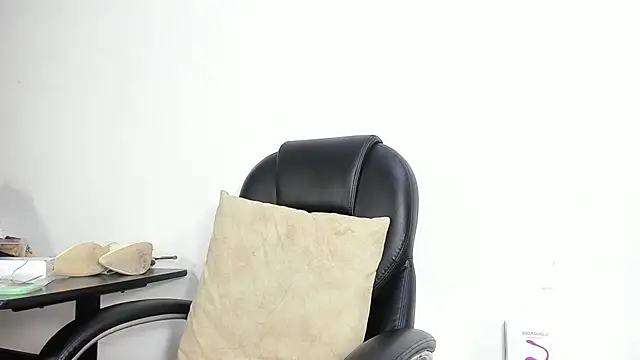 Barbie girl 69 online show from November 27, 5:16 pm