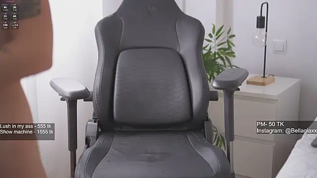 BellaGiaxx online show from October 16, 9:23 am