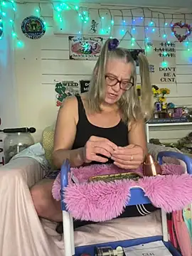 TrenaAnne online show from May 7, 2:43 pm