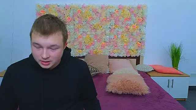 Snapshot of _Olli__Stiw_ chatting on September 18, 8:46 am Olli Stiw online show from September 18, 8:46 am