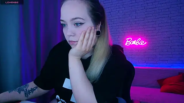 -Stacyy- online show from May 21, 3:26 am