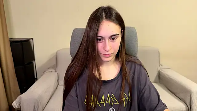 AliceKolltt online show from March 6, 11:00 pm