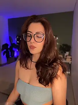 EmaSaenz online show from May 21, 11:24 pm