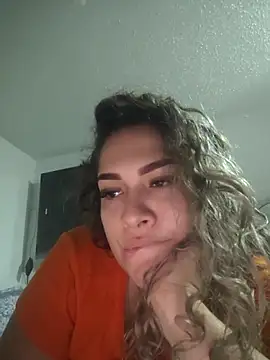 Sara smiiith211 online show from May 14, 9:09 pm