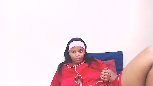 Xoli 11 online show from October 7, 1:59 pm