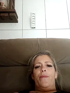 marcialoira online show from April 10, 2:01 pm