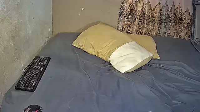 BustyThickyAss online show from May 8, 7:49 pm