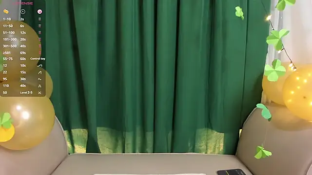 lexiethompson  online show from March 17, 12:20 pm