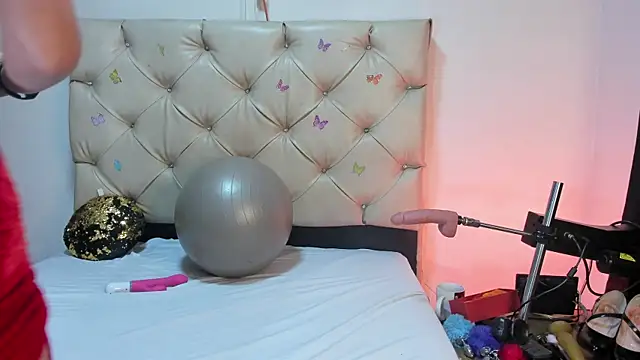 cleopatraa online show from May 19, 8:16 pm