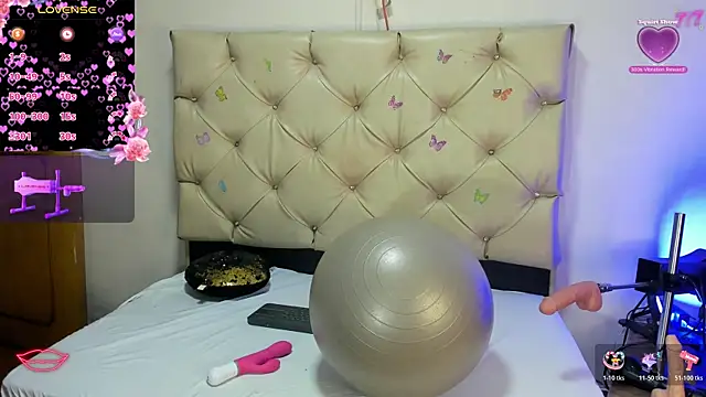 cleopatraa online show from May 12, 11:00 pm