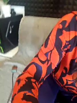 Snapshot of Stefania_PT chatting on October 29, 8:29 am Stefania PT online show from October 29, 8:29 am