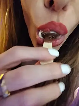 Luna Kitanna online show from May 21, 8:51 pm