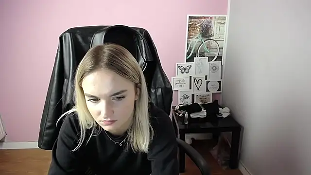 viktoria lovely online show from October 22, 9:47 am