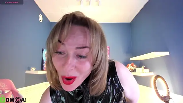 Jaqueline Richardson online show from May 11, 10:28 am