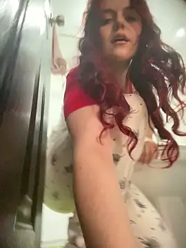 Scarletleon77 online show from October 7, 4:11 pm