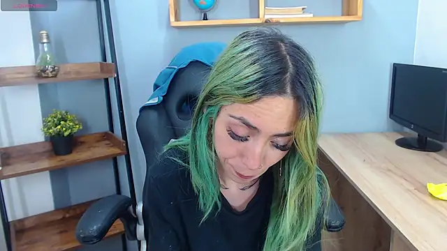 Erika Stevens online show from November 9, 12:38 am