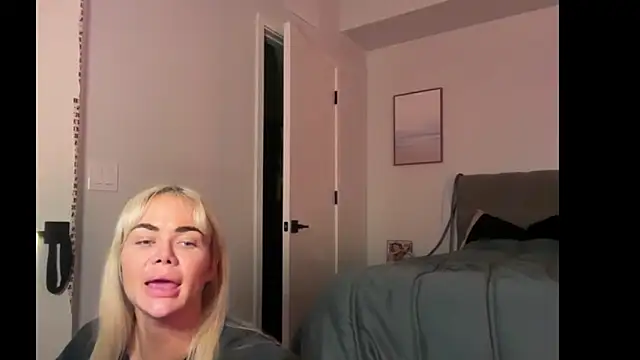 ElenaErickson online show from January 7, 4:49 am