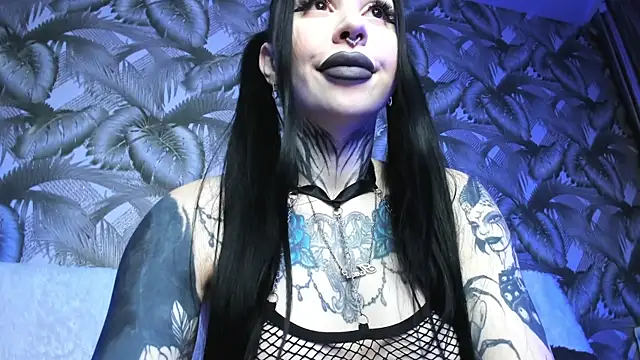 sweeeet poison online show from November 6, 4:29 am