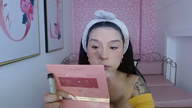 Small naughty  online show from May 14, 1:17 pm