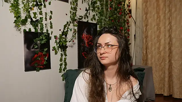 NaughtYHomemadE online show from November 11, 9:56 pm