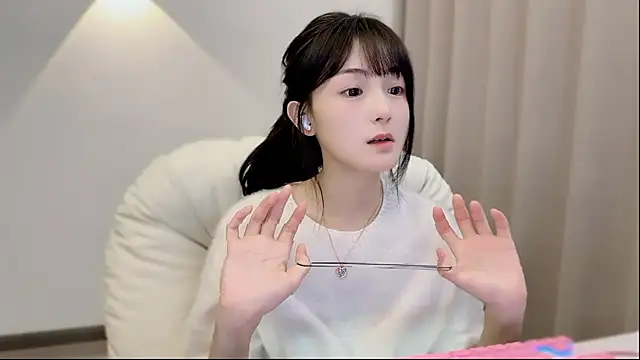 Snapshot of SHUIshui_ chatting on September 23, 1:53 pm SHUIshui online show from September 23, 1:53 pm