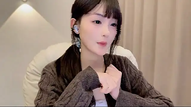 Snapshot of SHUIshui_ chatting on October 13, 1:14 pm SHUIshui online show from October 13, 1:14 pm