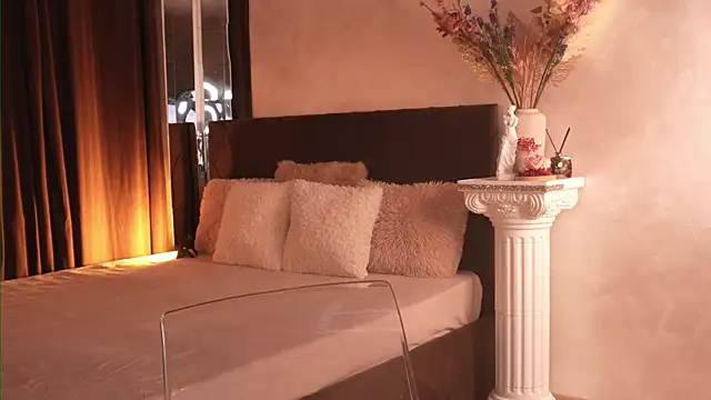 VictoriaMorrone online show from May 12, 4:32 am