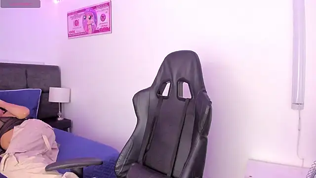 Megan Miles02 online show from November 26, 10:00 pm