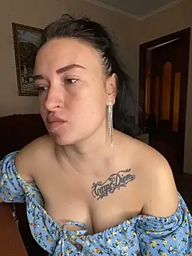 Roxana Bell online show from May 16, 10:47 am