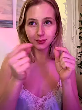 LunaRase online show from October 21, 8:13 pm