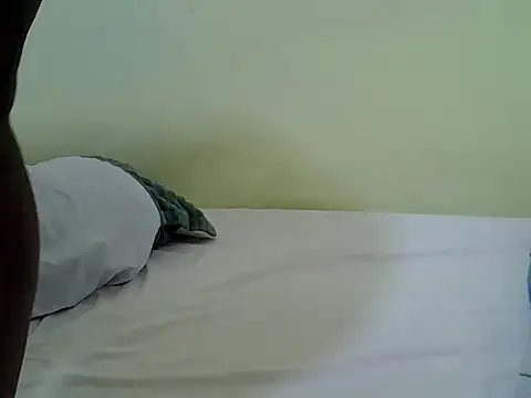 candililie online show from February 5, 8:06 am