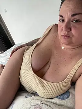 MikyVesela online show from May 23, 3:21 pm