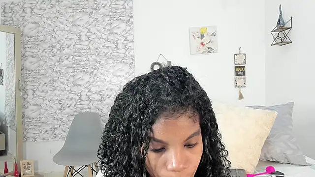 Canhela1 online show from May 8, 1:09 am