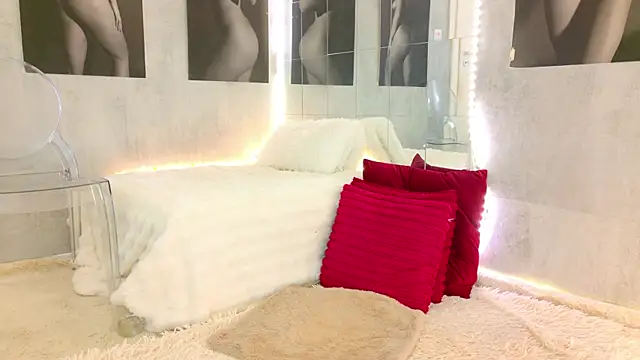 celia chanel online show from May 6, 7:18 pm