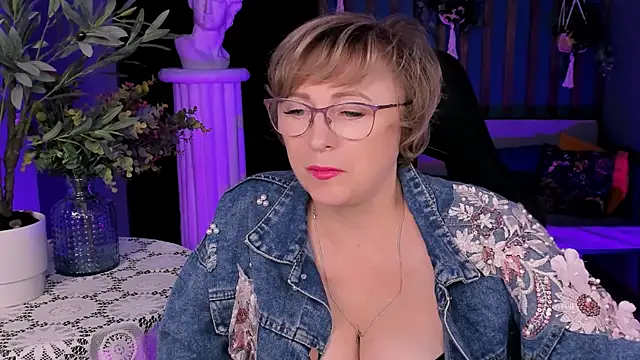 sugar vivien online show from October 15, 1:25 pm