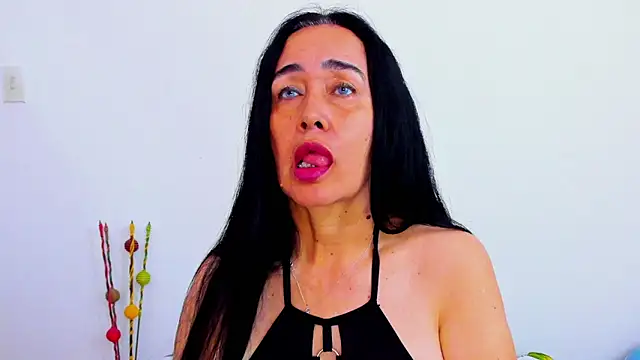 HorniestMilf online show from March 27, 8:09 pm