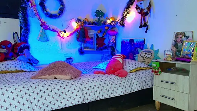 alisson zafiro  online show from December 20, 3:32 am