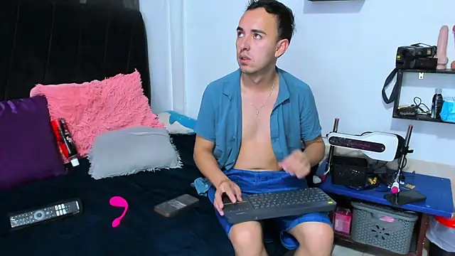 big-dicktop23 online show from May 17, 6:29 pm