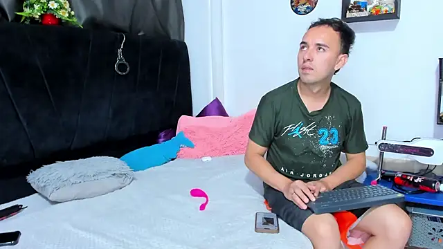 big-dicktop23 online show from May 9, 8:55 pm