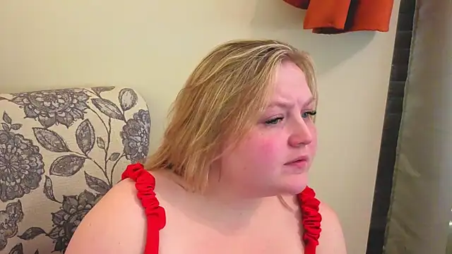 PhatAssBlond online show from April 6, 10:11 pm